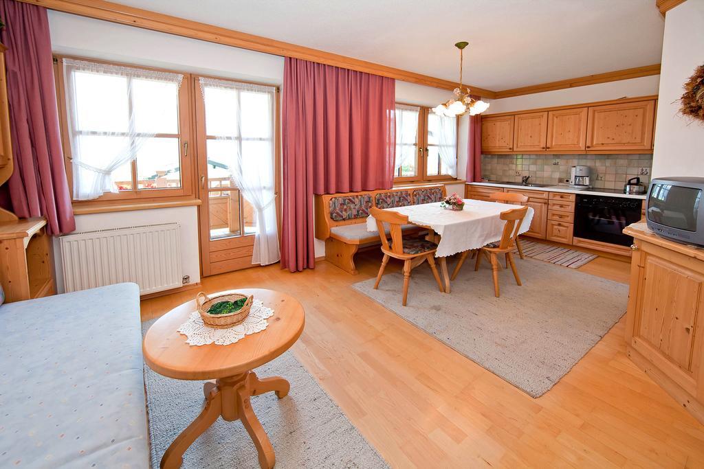 Hauser'S Ferienhof Hart im Zillertal Room photo